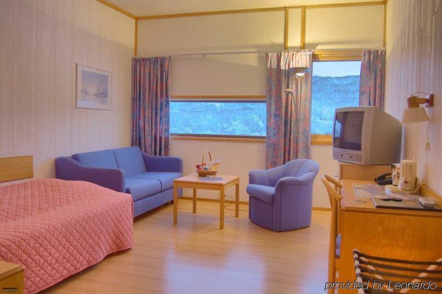 Tjeldsundbrua Hotel Skanland Номер фото