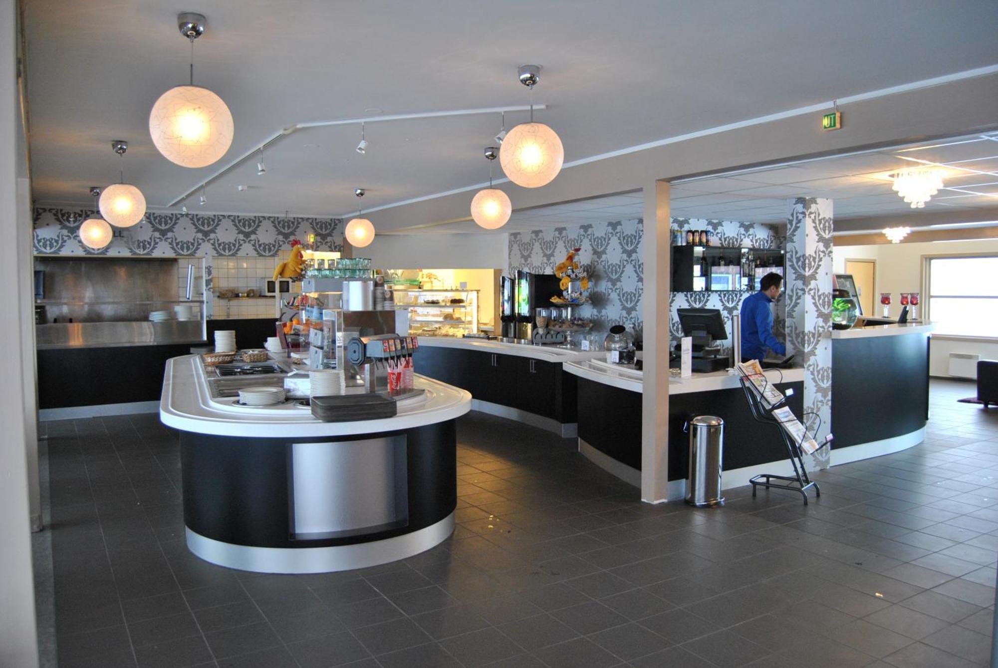 Tjeldsundbrua Hotel Skanland Экстерьер фото